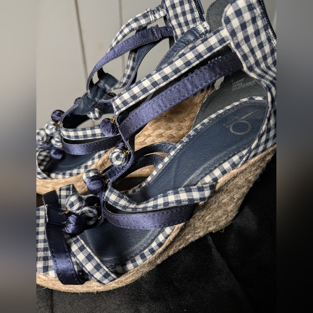 Baker Navy and white gingham wedges with a touch of boho charm Size 9